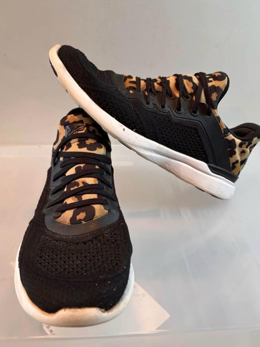 APL:Athletic Propulsion Labs Leopard Women's Techloom
Tracer Sneakers sz 9